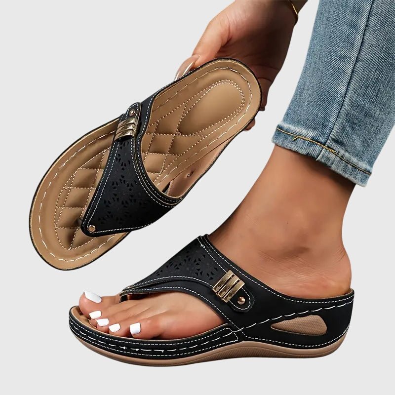 Orthopedic sandals for women featuring ergonomic support, a shock-absorbing sole, and a convenient slip-on design for all-day comfort and style. 0